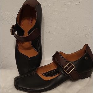 Pikolinos women's shoes